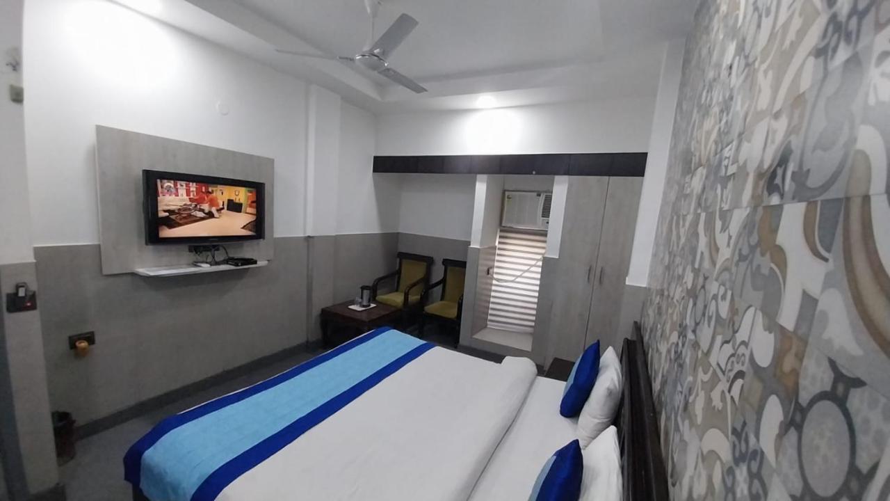 Hotel Crystal Palace New Delhi Exterior foto