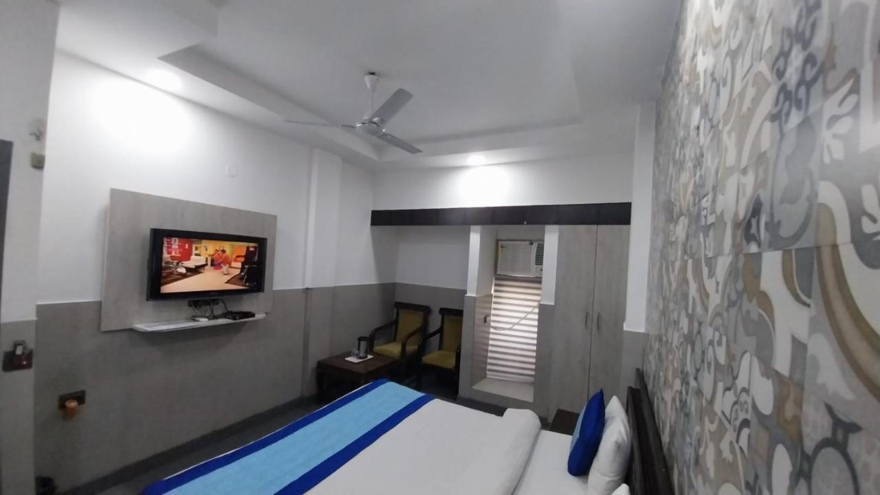 Hotel Crystal Palace New Delhi Exterior foto